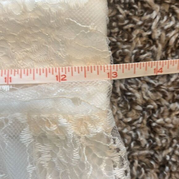 PrettyLittleThing White Lace Deep Plunge Long Sleeve Fit Flare Ruffle Dress Sz 4 - Picture 7 of 8